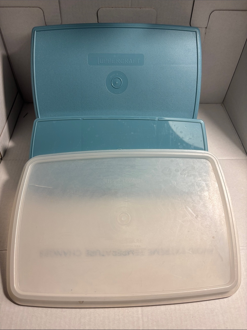 Tupperware Teal Divided Snack Tray with Clear Lid - Picture 3 of 9